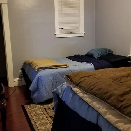 E Michigan Walk Up Furnished 1 Bedroom Apt Lansing Exterior photo